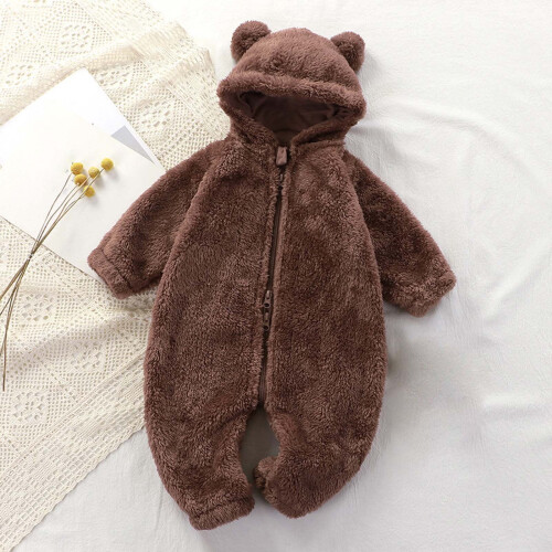 Macacão de inverno com capuz e pés, peça única. 1