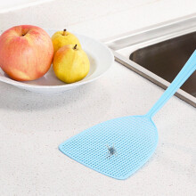 Plastic Fly Swatters, Long Handle Fly Swat, Large Swatter That Work For Indoor And Outdoor