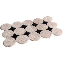 Tapis noir et blanc Y2K
