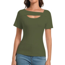 Vêtements de mode féminine : hauts une pièce découpés, manches courtes, tricot, coupe ajustée, t-shirts