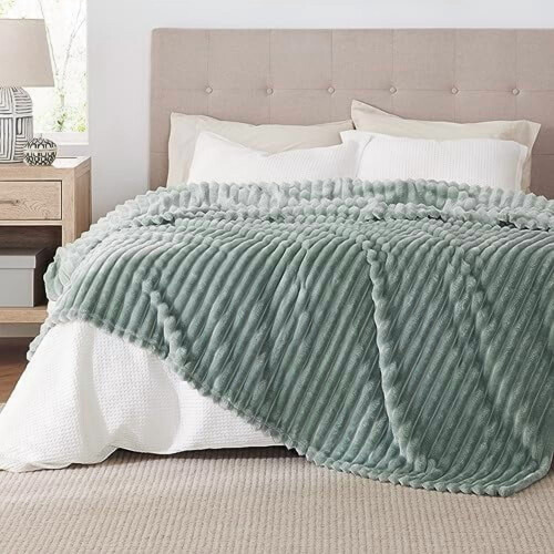 Couverture en flanelle rayée 84 x 90 pouces 1