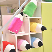 Almofada de pelúcia fofa em formato de lápis para crianças – Almofada grande para sala de aula, decoração para sala de leitura, presente de