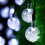 Guirnalda de luces LED solares con bolas de cristal de 6,5 m 5
