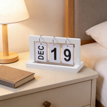 Calendário de mesa de madeira com porta-canetas – Organizador de mesa decorativo e funcional para escritório, escola e casa (branco)
