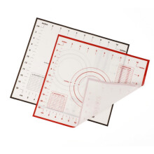Tapis à pâte en silicone rouge avec échelle de mesure, 26 x 29 cm