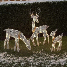 Décoration lumineuse de Noël représentant une famille de rennes (3 pièces), décoration extérieure pour jardin avec lumières LED blanc chaud.