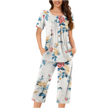 Dames zomerse Henley pyjamaset met bloemenprint - Top met korte mouwen en knoopsluiting, capribroek met zijzakken, stretchy pyjamaset voor thuis