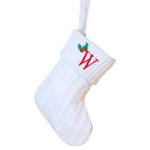 Bílé vánoční punčochy s iniciálami, vyšívaný monogram 7,9", měkký plyšový pletený vzor, červenobílý vzor, personalizovaná dekorace