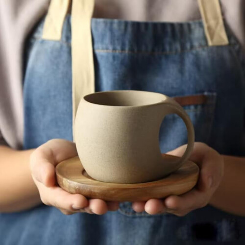 Σετ Πήλινων Κυπέλλων & Ξύλινων Πιατακιών 6oz – Κεραμική Κούπα Latte με Πιατέλα, 2