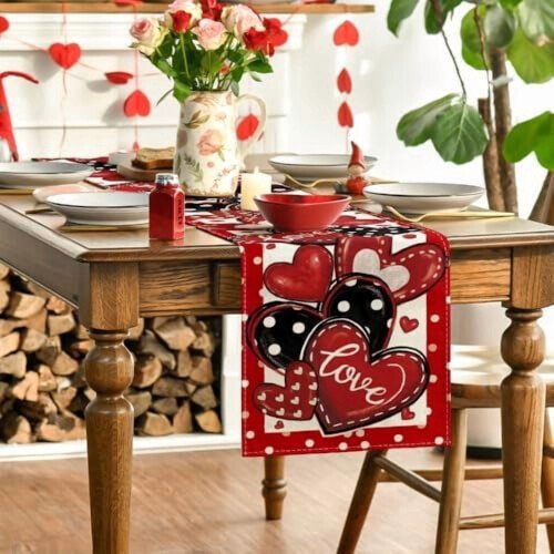 Caminho de mesa vermelho com bolinhas, 33 x 305 cm (13 x 120 polegadas) 2