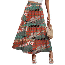 Saia feminina de verão estilo boho, plissada, evasê, fluida, com camadas, cintura alta elástica, ideal para praia.