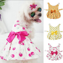 Robe pour chien à motif fruits mignons, avec ruban élégant. Vêtements pour animaux de compagnie pour chiots et chats, parfaits pour les mariages,