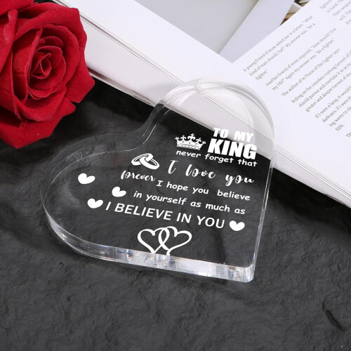 Placa de acrílico em formato de coração "Eu te amo" para ele (1 peça) 1