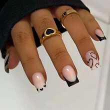 Faux ongles courts carrés noirs à pointe française, motif cœur, lot de 24.