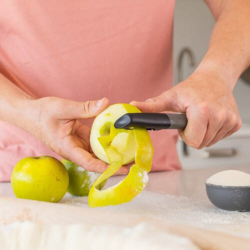 KitchenAid KitchenAid Classic Euro Peeler Charcoal Grey 2