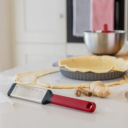 KitchenAid KitchenAid Classic Fine Etched Grater Empire Red 2