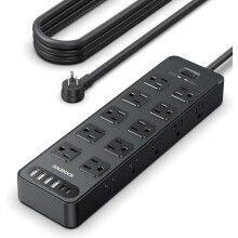 Jatkojohto, jossa 20 AC-pistorasiaa ja 6 USB-porttia