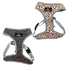 Ancol Dog Reversible Harness Dalmatian/Zigzag Patterned - Comfortable Weatherproof Pet Accessory - Lightweight Fashionable Puppy Outfit - Medium