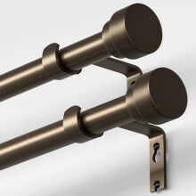 2er-Pack robuste, verstellbare Gardinenstangen, 122-213 cm, 2,5 cm Stange, einfache Montage, modernes braunes Design (kompatibel mit