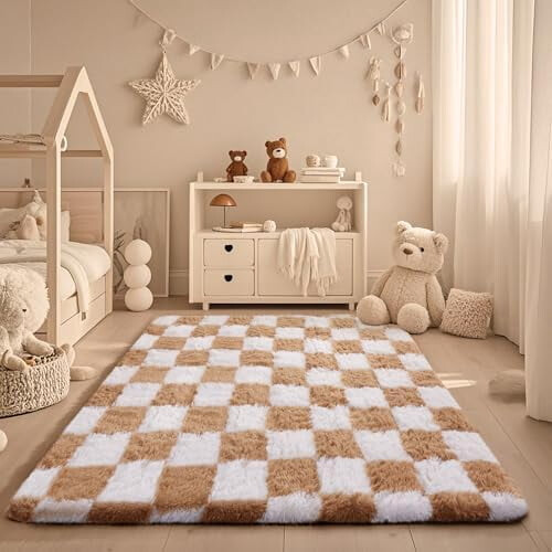 Beige and White Checkered Shag Rug 4 ft x 6 ft 2