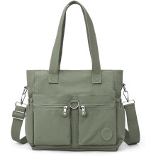 Bolsa tote feminina em nylon, modelo transversal, com vários bolsos.