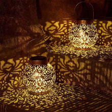 Lanterna solare da esterno BiFandian – Luce decorativa a LED impermeabile con design traforato per giardino, patio, cortile, prato e tavolo