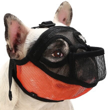 Bulldogin kuono, lyhytkuonoinen koiran kuono, verkkokuono kieli ulkona -kuviolla, litteä koiran kuono (oranssi)