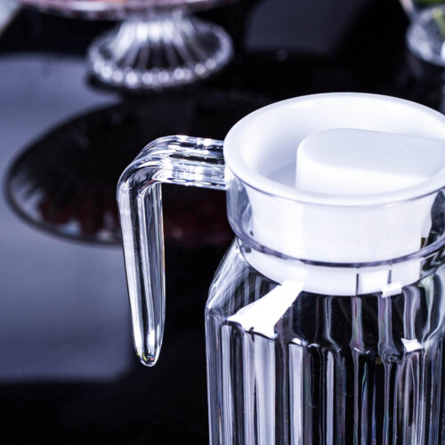 Τετράγωνη πλαστική κανάτα 37,2oz με καπάκι, στόμιο και λαβή – Στεγανή, ασφαλής στο 2