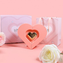 Coffret cadeau de bijoux rose pour la Saint-Valentin avec collier en forme de cœur