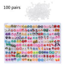 Conjunto de 100 pares de brincos de pino coloridos, delicados e hipoalergênicos para mulheres.