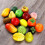 Conjunto de 1 conjunto de frutas artificiais de plástico para decoração, nas cores vermelha e amarela, em espuma de 19 cm (7,6 polegadas), 7