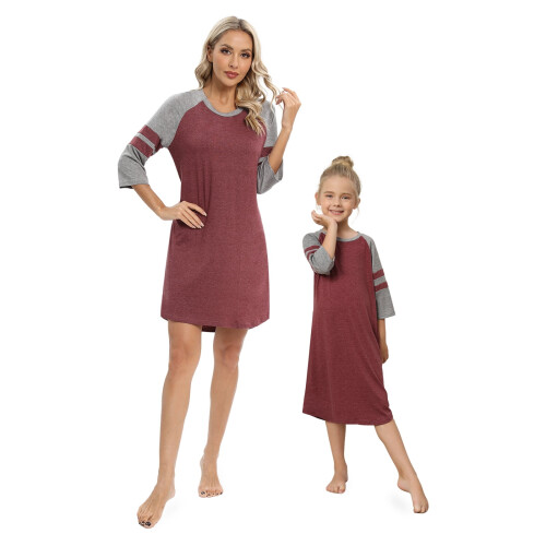 Σετ πιτζάμες Mommy and Me, ασορτί φόρεμα με κοντό μανίκι και ριγέ σχέδιο, πιτζάμες με 2