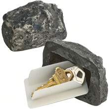 Cassaforte con scomparto segreto in finta pietra dall'aspetto realistico, ideale per nascondere chiavi di riserva in giardino, realizzata in resina
