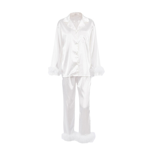(L, White) Conjunto de pijama e calça.