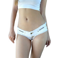 (S, White) Short en jean la plage.