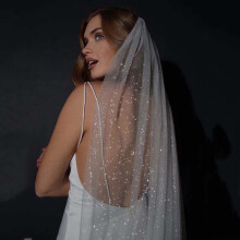 1 Tier Glitter Bride Wedding Veil Fingertip Bachelorette Party Veil Sparking Bridal Veil for Women and Girls (Champagne)