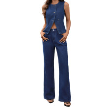 (S, Blue) Ensemble deux pièces en denim pour femme avec poches : gilet sans manches à col rond boutonné et jean évasé.