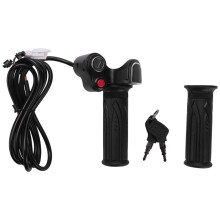 Uchwyt Gazowy 60V Twist Throttle Ze WskaźNikiem Baterii i PrzełąCznikiem Zatrzaskowym i Blokadą/Kluczem Skuter Elektryczny Rower MTB Część