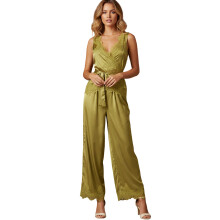 (S, Army Green) Dámská dvoudílná sada: elegantní top s krajkovým lemem a široké kalhoty.