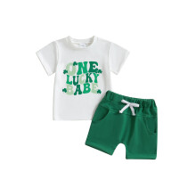 (6-12 Months, Green) Babyjongensset met korte mouwen T-shirt en short met elastische tailleband. Zomeroutfit met klavertjesprint.