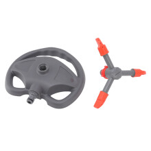 Révolutionner l'entretien des pelouses : Arroseur pour pelouse et jardin, doté d'un arroseur oscillant réglable, assure une distribution optimale