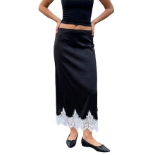 (L, Black) Lange damesrok, elegante zomerrok met lage taille, kanten patchwork en een zwierige look voor een casual gelegenheid.