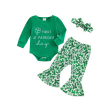 (6-12 Months, Green) Conjunto 3 peças bebê menina com estampa de trevo, body gola redonda, calça flare e faixa de cabelo.