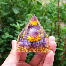 (8)Orgonit Chakra Energie Pyramide Aura Wahrsagung Yoga Meditation Basteln Ornamente