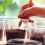 Vasos de Viveiro Transparentes de 5,7 Polegadas para Plantas: Vasos de Mudas com Armazenamento de Água 4