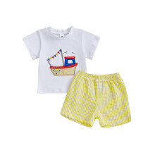 (12-18 Months, White) Conjunto de 2 piezas para bebé: camiseta corta con bordado de barco y pantalones cortos de cuadros.
