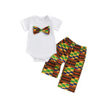 (6-12 Months, White) Conjunto de verão para bebê com 2 peças: calça curta, body com laço no pescoço e estampa geométrica.