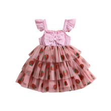 (6-12 Months, Pink) Sommersweatkleid für Kleinkinder mit Erdbeermuster, fliegenden Ärmeln, eckigem Ausschnitt und A-Linien-Design.