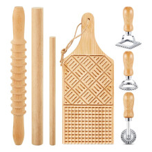 L'ensemble de fabrication de pâtes gnocchi en bois comprend un