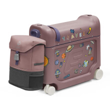 Stokke JetKids Travel Bundle, Hazy Lilac - Includes BedBox Ride-On Suitcase & Backpack - Best for Kids 2-7 Years Old (Up to 35 kg)